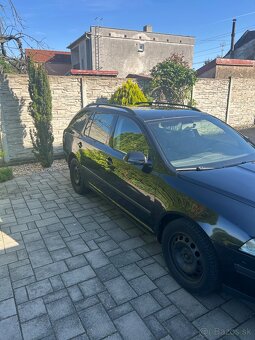 Škoda Octavia 2 Combi - rezervované - 3