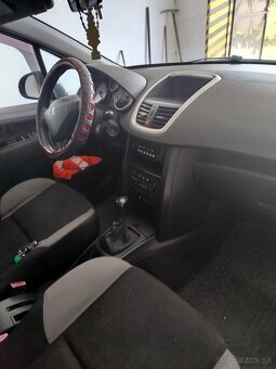 Peugeot 207sw Tmavá metalíza Nafta rv 2008 - 3