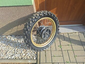 Diely Yamaha XT 600 - 3