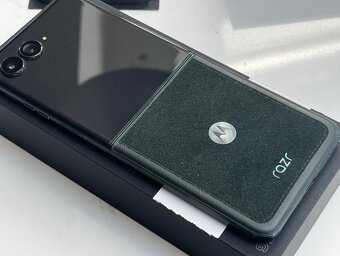Motorola Razr 60 Ultra 16/512GB Pantome Scarab - 3