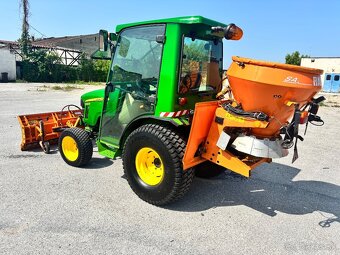 John Deere 2032R - 3