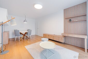 KRÁSNY ZREKONŠTRUOVANÝ 4i BYT - NEZÁBUDKOVA ul. - PIVNICA - 3