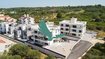 Novostavba apartmán s výhľadom na more, 150m od mora v Chorv - 3