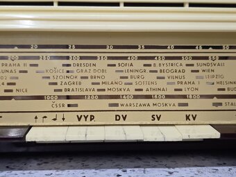 TESLA Sputnik / BAKELITOVÉ RÁDIO / Tesla 320A - 3