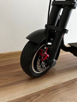 elektrická kolobežka - 3