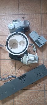 Predám Whirlpool ADG 7556 - 3