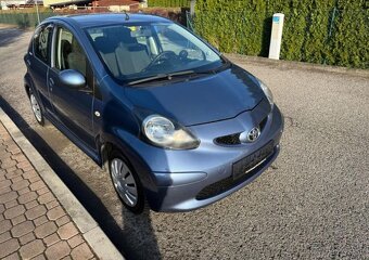 Toyota Aygo 1,0 i klima serviska nová STK benzín manuál - 3