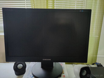 LCD Monitor Samsung 22 palcov - 3