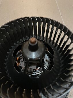 Vnútorný ventilátor kúrenia 5Q1819021F - 3