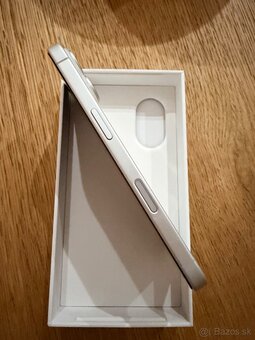 iPhone 16 256GB - 3