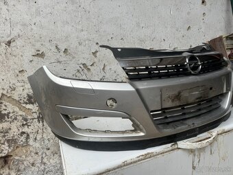 Opel astra H predny naraznik - 3