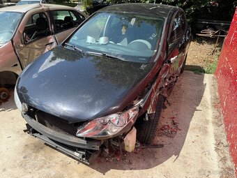 Predám diely VW Golf 7 Passat B8 Peugeot 208 Hyundai i40 - 3