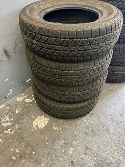 235/70 R16 - 3