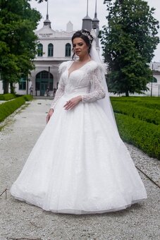 Predám nádherné svadobné šaty - 3