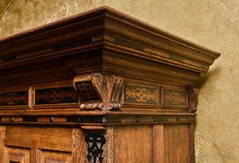 Holandská renesančná skriňa ("Beeldenkast") zo 17. storoči - 3