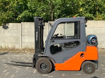 Toyota 8FG25 LPG 2.5t – kabina, topení, side-shift - 3