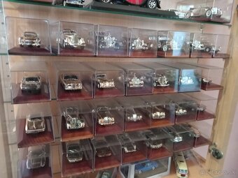 Zbierka modelov áut - 3