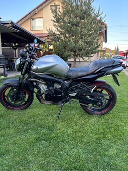 Yamaha FZ6 - 3