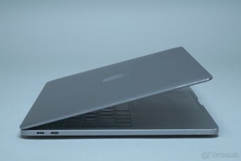 ZÁRUKA/Macbook Pro 13.3"/I5 2.0GHZ/8GB RAM/512GB SSD/CZ - 3