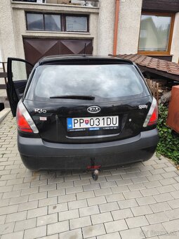 Kia Rio - 3