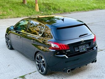 Peugeot 308 GTi 270 Powered by Peugeot Sport - 3