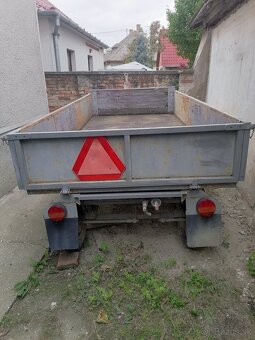 Obojstranne vyklápacia vlečka - 3