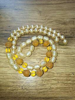 STARÝ NÁHRDELNÍK - 3