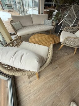 Ratanove sedenie - 3