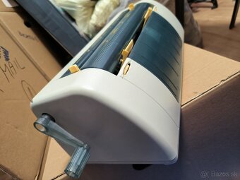 Stroj na rezanie vizitiek - 3