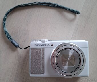 Olympus STYLUS XZ-10 - 3