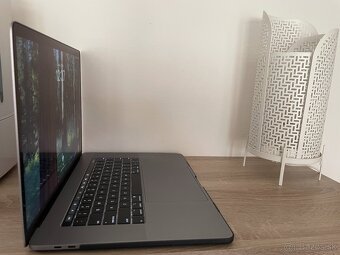 Apple MacBook Pro 2019 "Core i7" 2.6 15" Touch bar - 3