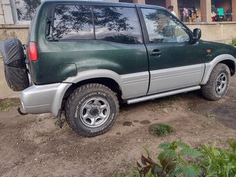 Predám Nissan Terrano 2 - 3
