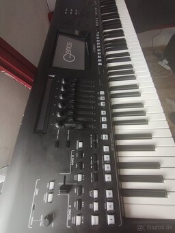 Yamaha genos - 3