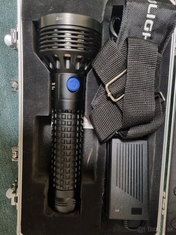 Súrne predám LED Baterka Olight SR96 - 3