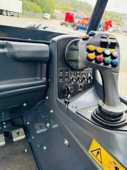 Multione 6.3iDS, 23km/hod, nosnost 1200kg, joystick ACI - 3
