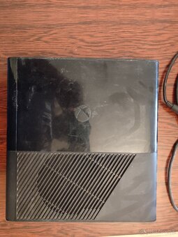 Xbox 360e premium 500gb - 3