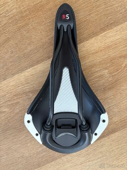 Cyklisticke sedlo FIZIK ALIANTE R5 - 3