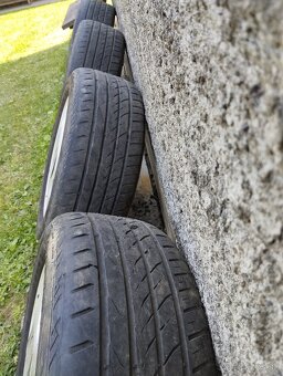 215/55 R16 - 3