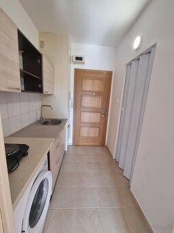 Na prenájom garsónka s balkónom na sídlisku Pod Hájkom - 3