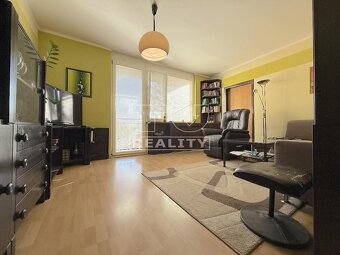3 IZBOVÝ BYT V TRENČÍNE NA JUHU, 72M2, 2X KOMORA, BALKÓN - 3