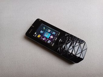 .: Nokia Prism 7500 - 3