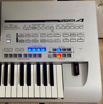 Yamaha Tyros 4 - 3