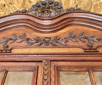 Historický príborník v rustikálnom štýle - 3