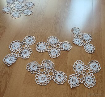 Háčkované obrusy a dečky - 25ks - 3