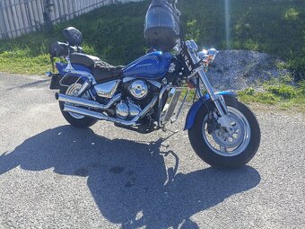 Suzuki Marauder VZ800 - 3