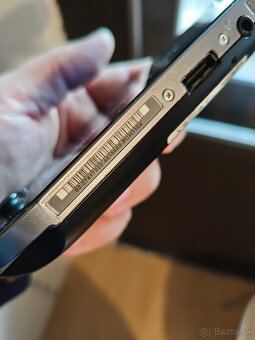 Sony PlayStation Vita OLED - 3