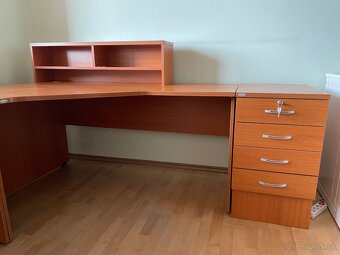 Rohový stôl do pracovne, detskej izby, kancelárie - 3