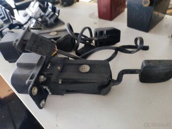 Iveco Eurocargo plynový pedál - 3