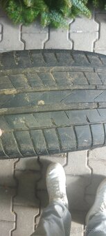 Predám pneu 225/44 letné - 3
