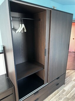 Šatníková skriňa - 3